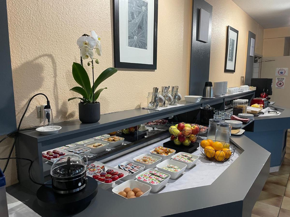 Confort Hotel Montgeron Екстер'єр фото