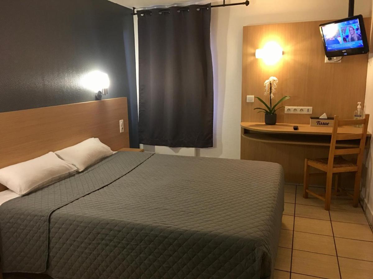 Confort Hotel Montgeron Екстер'єр фото